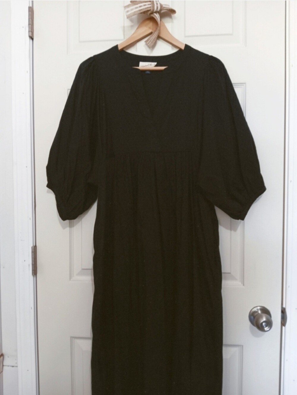 UNIVERSAL THREAD BLACK V-NECK PUFF BALLOON SLEEVE TEXTURED LONG MIDI DRESS SMALL